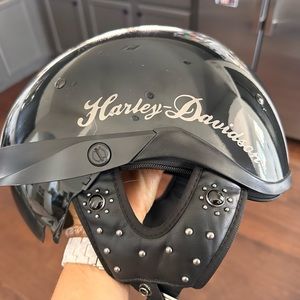 Harley Davidson women’s helmet used twice perfect condition